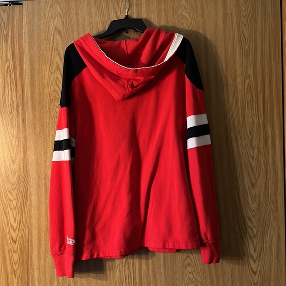 Men’s Blackhawk’s sweatshirt - Picture 3 of 3